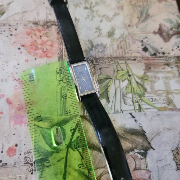 Vintage Watches Anne Klein II 10/4543 Quartz Silver Rectangular Dial Watch - Picture 9 of 10